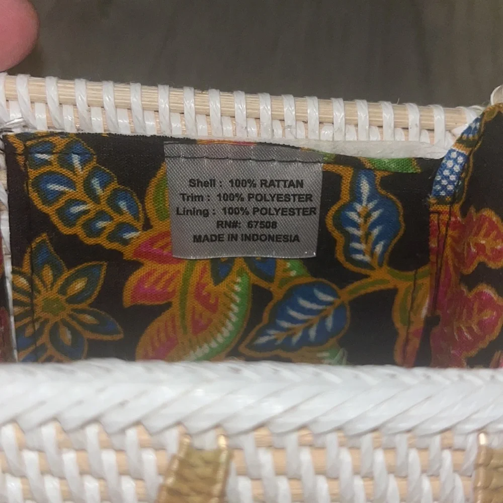 Kiera Mimi Ratan Cell Phone Carrier Cross body NWOT